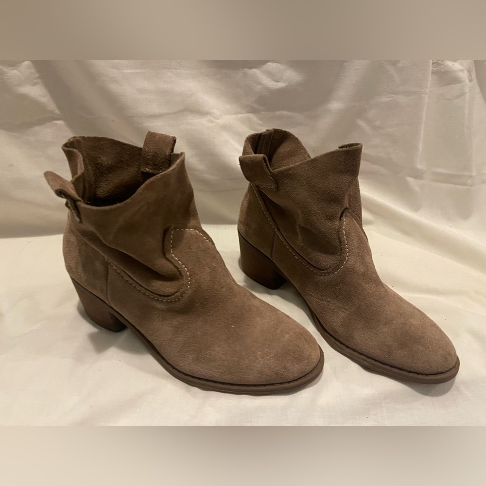 Carlos Santana ankle boots , size 7